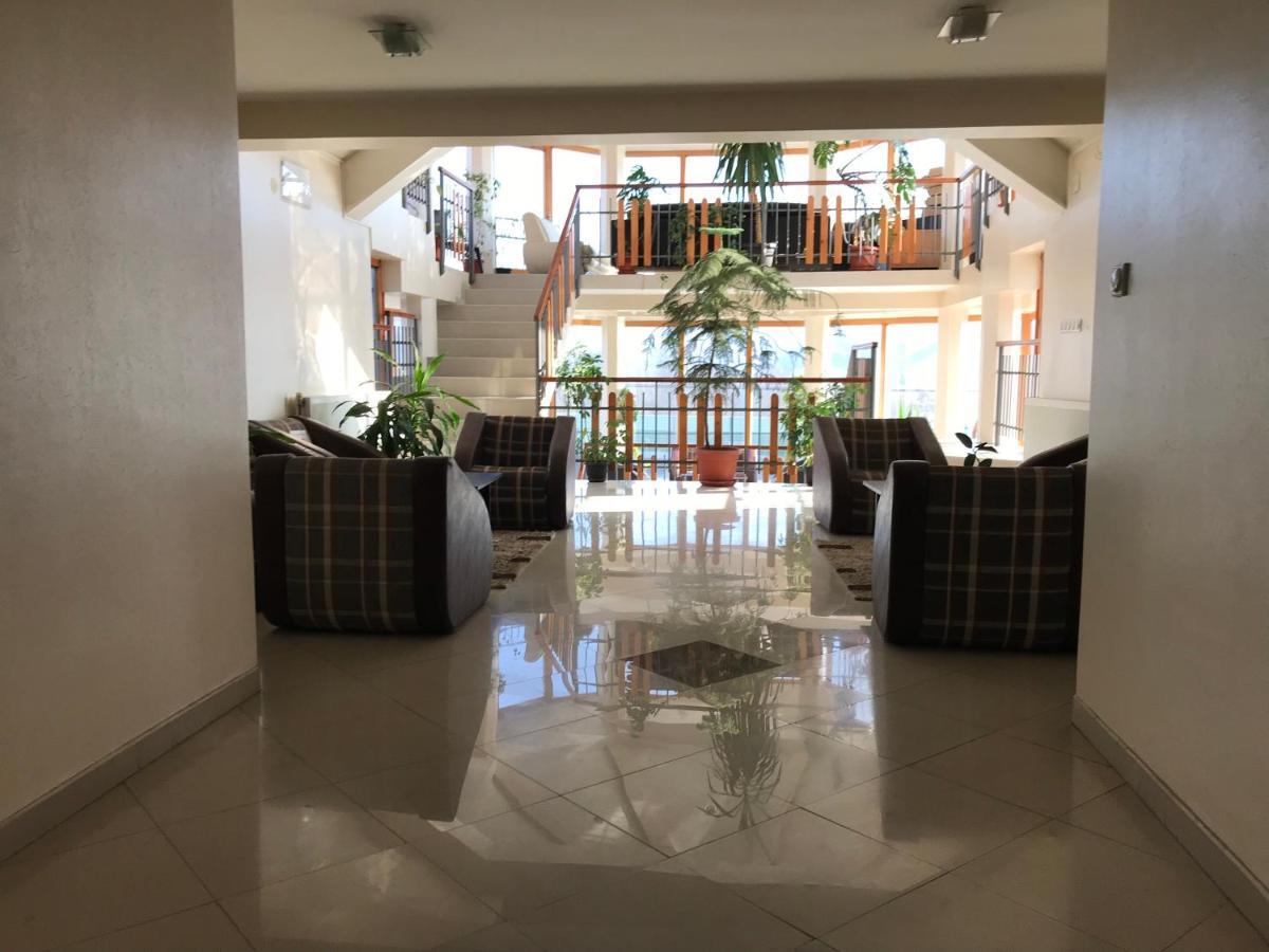 Zormaris-M Hotel Vranje Luaran gambar